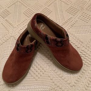 Dansko Suede Clogs sz. 6